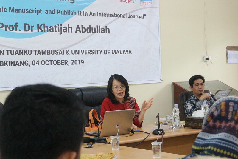 Seminar “Penelitian Pengembangan” Dosen Tamu Prodi S1 PGSD Universitas Pahlawan