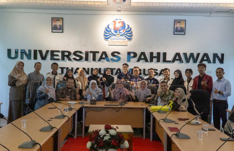 Universitas Pahlawan Tuanku Tambusai (UP) Sambut Mahasiswa UTHM Malaysia dalam Program Pertukaran Pelajar