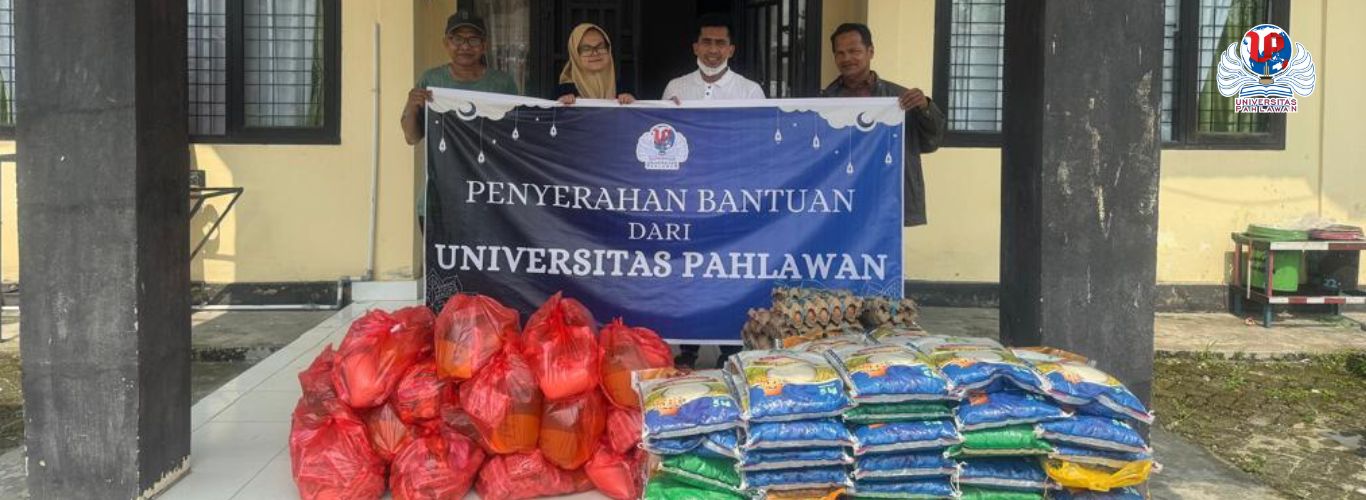 Universitas Pahlawan Dan Semangat Berikan Sembako Untuk Desa Binaan