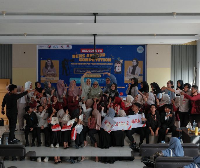 Pusat Bahasa Universitas Pahlawan Gelar News Anchor Competition Tingkat SMA Sederajat