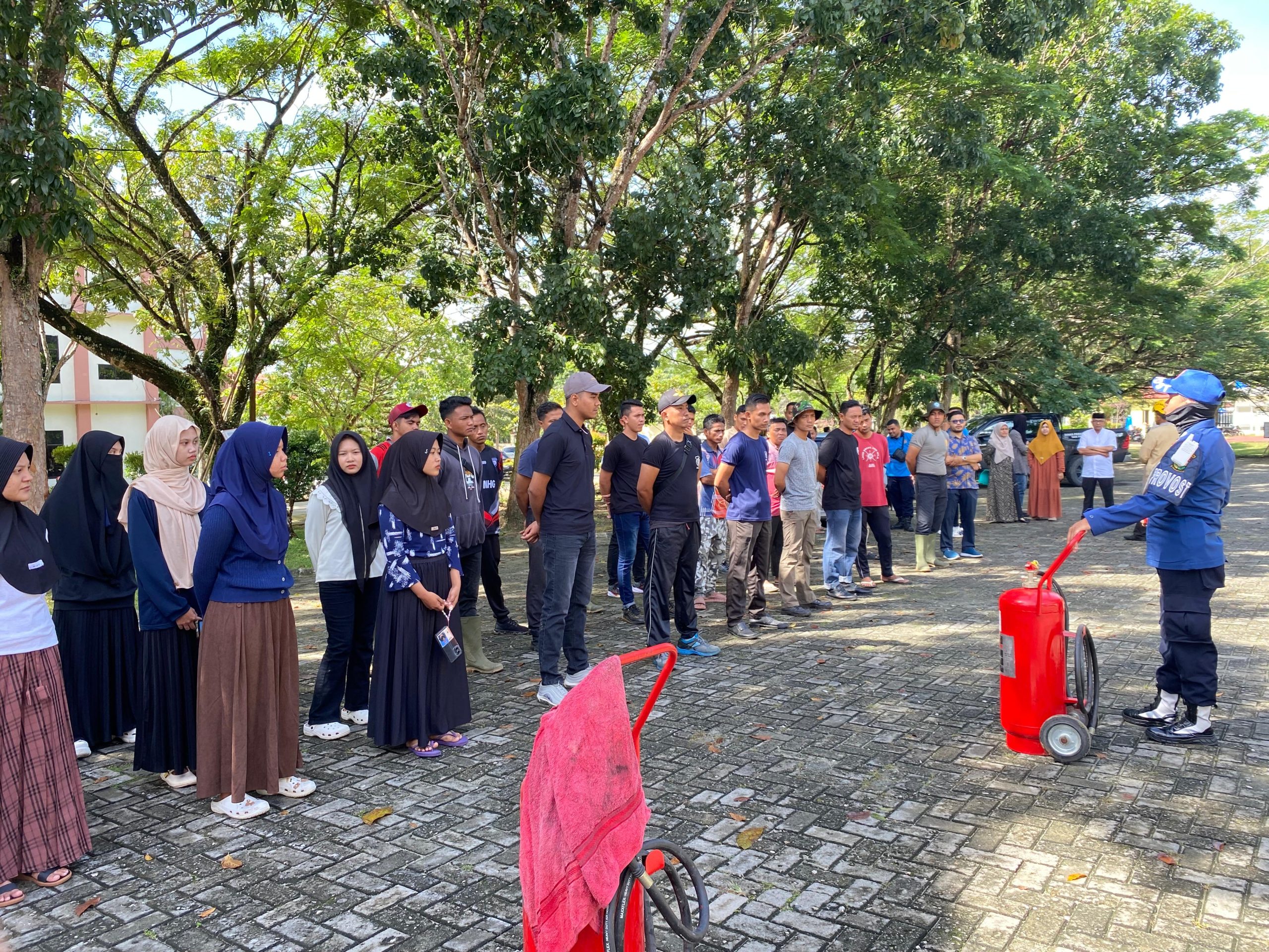 Universitas Pahlawan Gelar Simulasi Kebakaran, Tingkatkan Kesiapsiagaan Sivitas Akademika